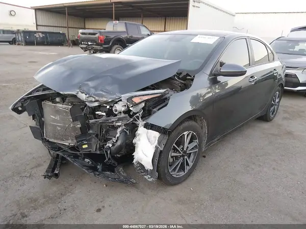 3KPF24AD0NE450596 2022 KIA FORTE - Image 2