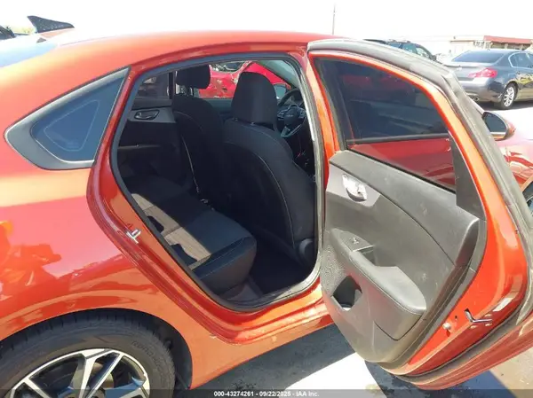 3KPF24AD0NE452297 2022 KIA FORTE - Image 8