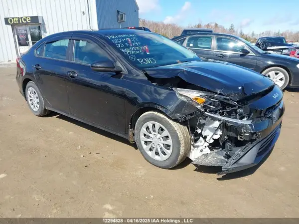 3KPF24AD0NE453398 2022 KIA FORTE - Image 1