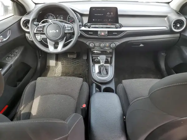3KPF24AD0NE453935 2022 KIA FORTE - Image 8