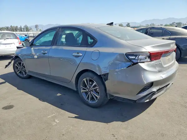 3KPF24AD0NE454793 2022 KIA FORTE - Image 2
