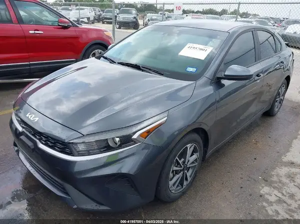 3KPF24AD0NE455801 2022 KIA FORTE - Image 2