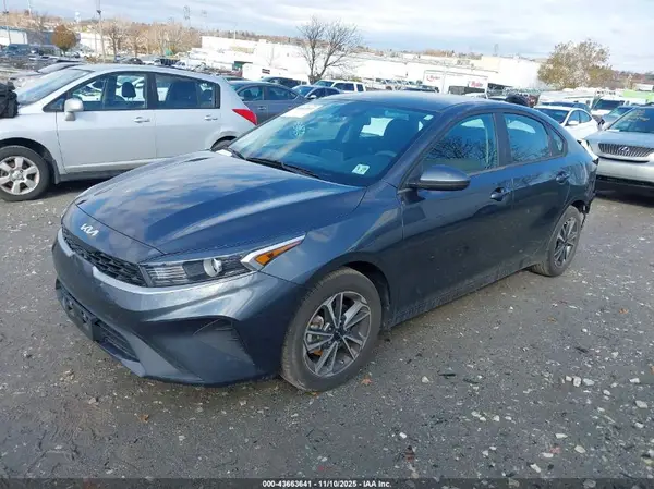 3KPF24AD0NE458004 2022 KIA FORTE - Image 2