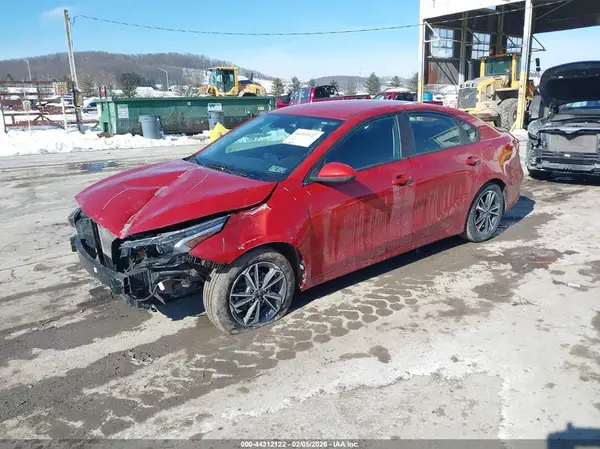 3KPF24AD0NE458326 2022 KIA FORTE - Image 2