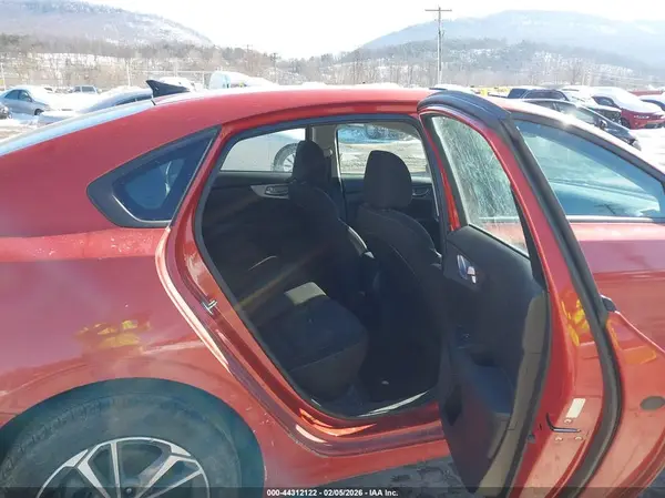 3KPF24AD0NE458326 2022 KIA FORTE - Image 8