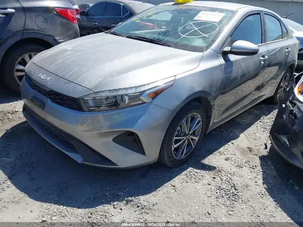 3KPF24AD0NE461033 2022 KIA FORTE - Image 2