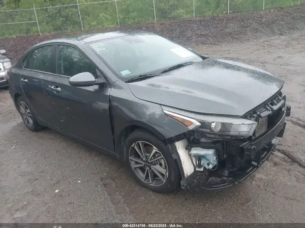 3KPF24AD0NE464353 2022 KIA FORTE - Image 1