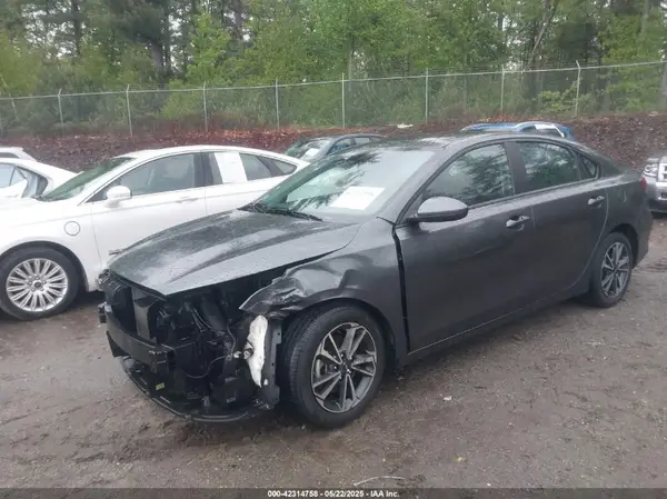 3KPF24AD0NE464353 2022 KIA FORTE - Image 2