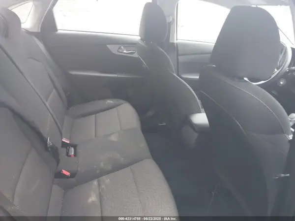 3KPF24AD0NE464353 2022 KIA FORTE - Image 8