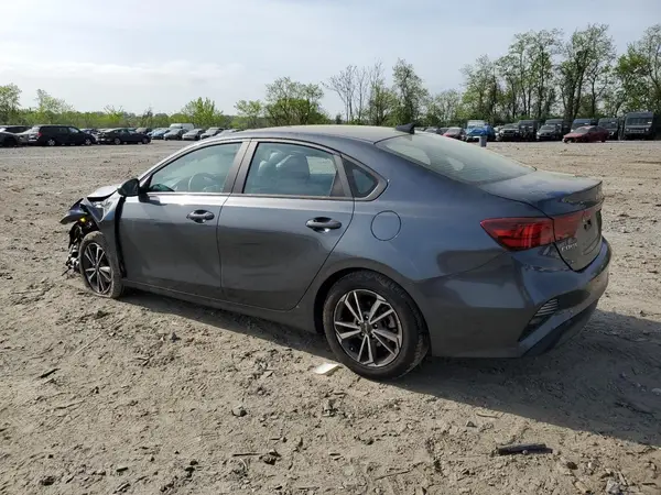 3KPF24AD0NE465776 2022 KIA FORTE - Image 2