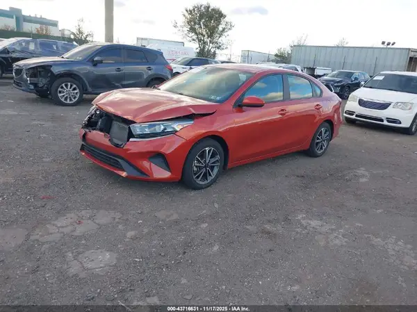 3KPF24AD0NE466037 2022 KIA FORTE - Image 2
