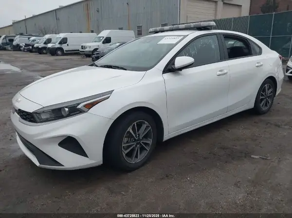 3KPF24AD0NE467544 2022 KIA FORTE - Image 2