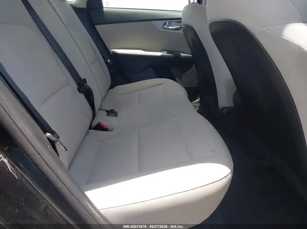 3KPF24AD0NE468595 2022 KIA FORTE - Image 8