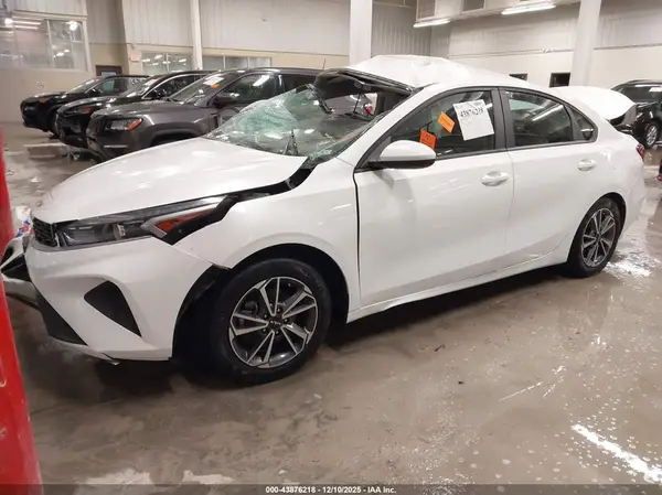 3KPF24AD0NE469018 2022 KIA FORTE - Image 2
