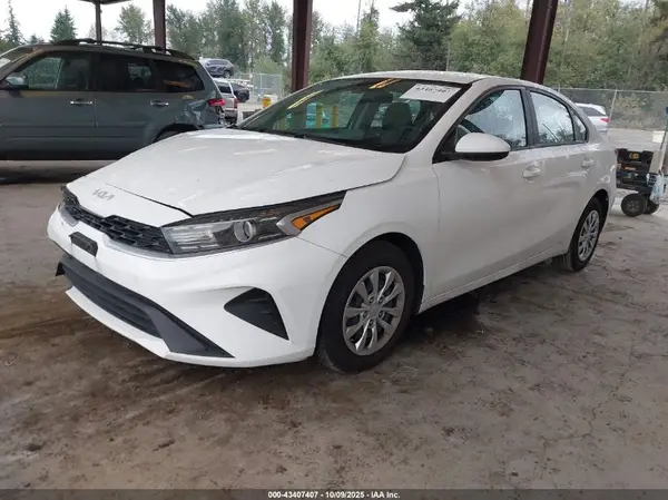 3KPF24AD0NE474834 2022 KIA FORTE - Image 2