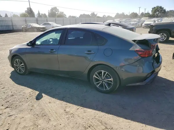 3KPF24AD0NE475157 2022 KIA FORTE - Image 2