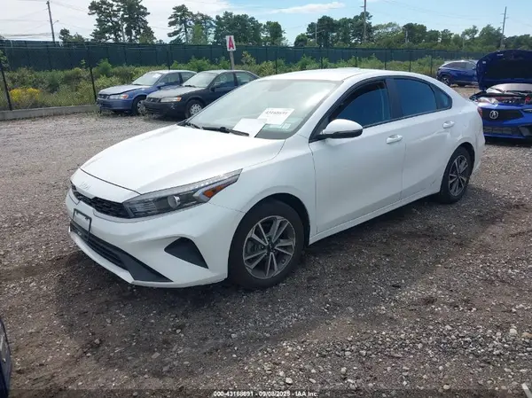 3KPF24AD0NE476664 2022 KIA FORTE - Image 2
