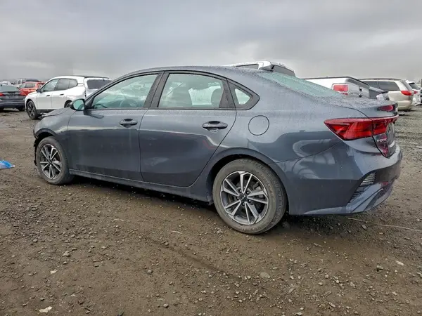 3KPF24AD0NE478088 2022 KIA FORTE - Image 2