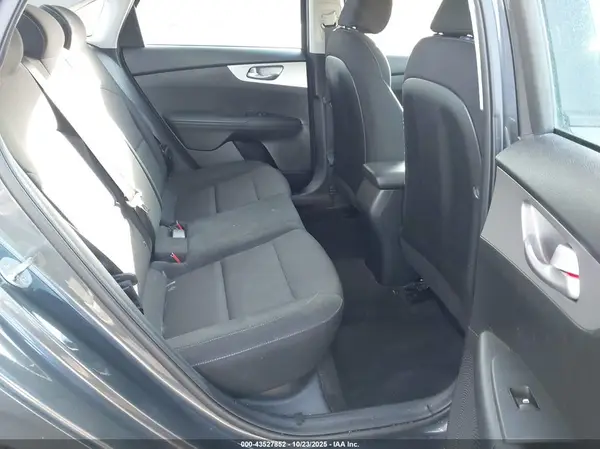 3KPF24AD0NE478107 2022 KIA FORTE - Image 8