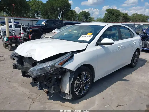 3KPF24AD0NE479404 2022 KIA FORTE - Image 2