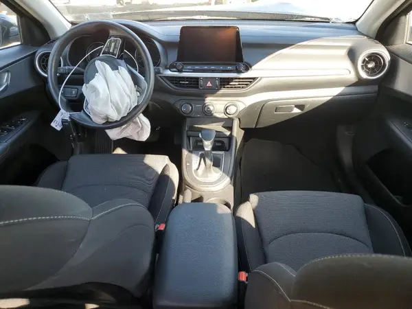 3KPF24AD0NE483663 2022 KIA FORTE - Image 8