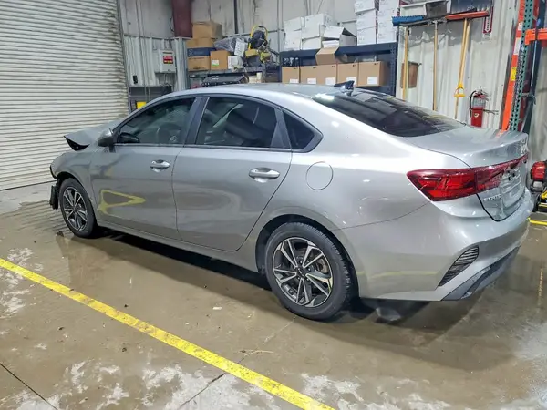 3KPF24AD0NE484408 2022 KIA FORTE - Image 2