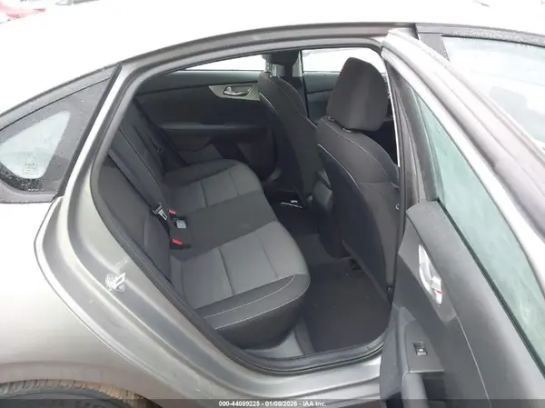 3KPF24AD0NE486420 2022 KIA FORTE - Image 8