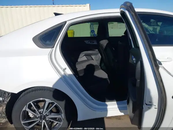 3KPF24AD0NE487356 2022 KIA FORTE - Image 8