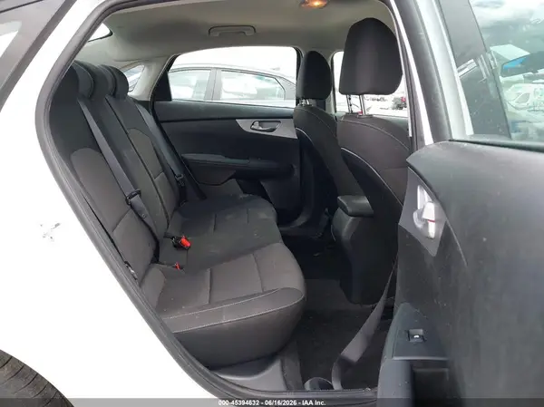 3KPF24AD0NE488572 2022 KIA FORTE - Image 8