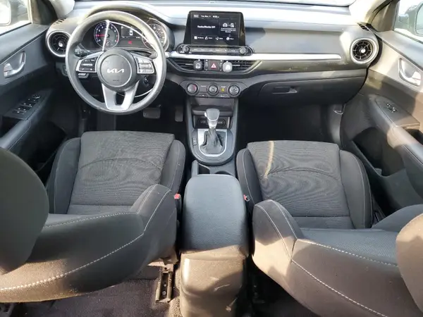 3KPF24AD0NE490337 2022 KIA FORTE - Image 8