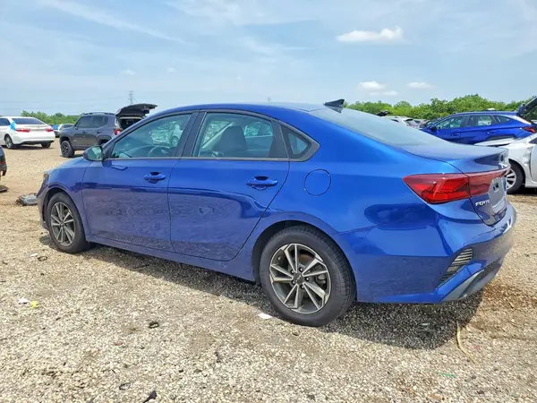 3KPF24AD0NE497806 2022 KIA FORTE - Image 2