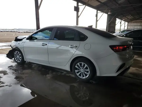 3KPF24AD0NE499037 2022 KIA FORTE - Image 2