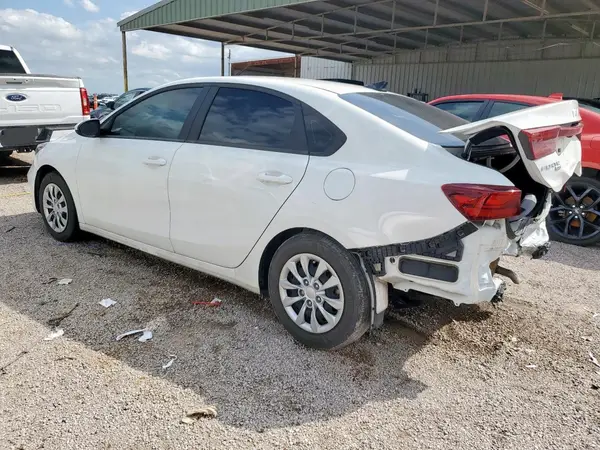 3KPF24AD0NE499040 2022 KIA FORTE - Image 2