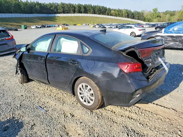 3KPF24AD0NE499359 2022 KIA FORTE - Image 2