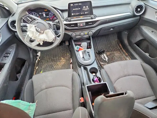 3KPF24AD0NE500896 2022 KIA FORTE - Image 8