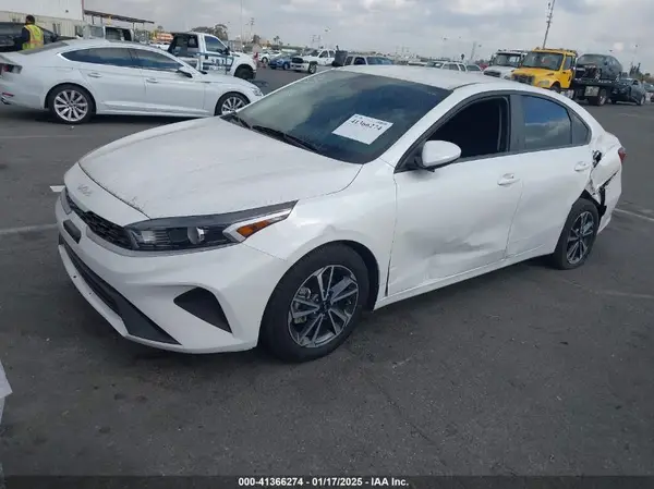 3KPF24AD0NE503166 2022 KIA FORTE - Image 2