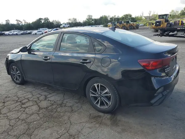 3KPF24AD0PE504997 2023 KIA FORTE - Image 2