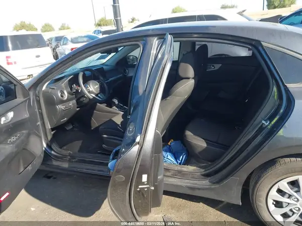 3KPF24AD0PE507673 2023 KIA FORTE - Image 8