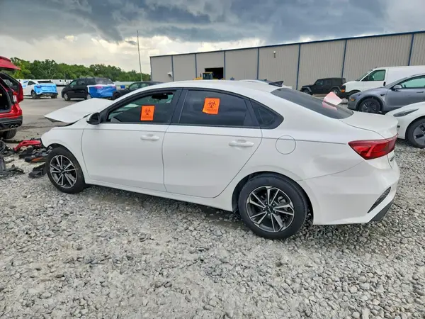 3KPF24AD0PE508774 2023 KIA FORTE - Image 2