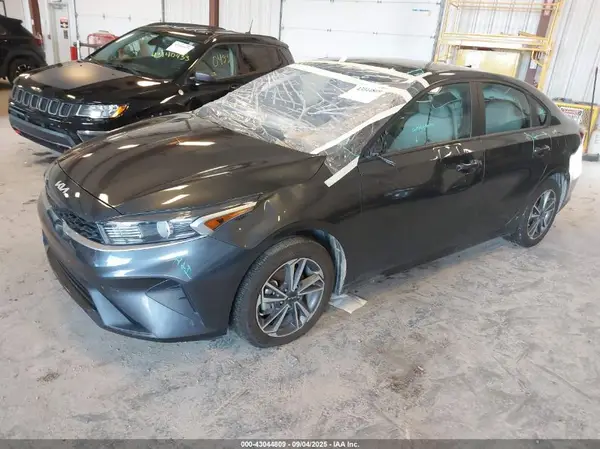 3KPF24AD0PE513151 2023 KIA FORTE - Image 2