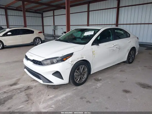 3KPF24AD0PE515112 2023 KIA FORTE - Image 2