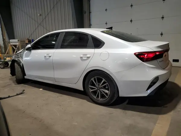 3KPF24AD0PE518205 2023 KIA FORTE - Image 2