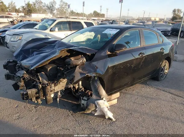 3KPF24AD0PE518270 2023 KIA FORTE - Image 2