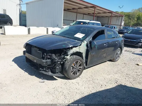 3KPF24AD0PE518544 2023 KIA FORTE - Image 2