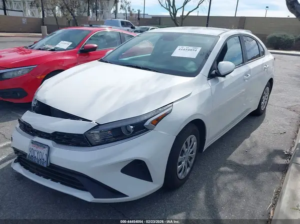 3KPF24AD0PE520701 2023 KIA FORTE - Image 2