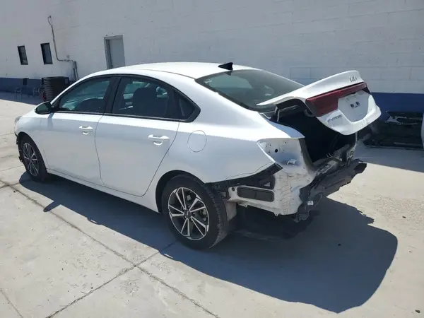 3KPF24AD0PE525963 2023 KIA FORTE - Image 2