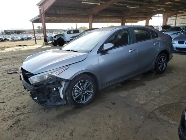 3KPF24AD0PE526286 2023 KIA FORTE - Image 1