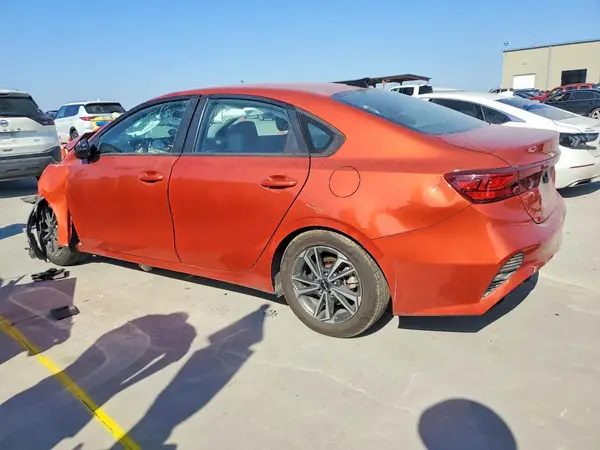 3KPF24AD0PE526319 2023 KIA FORTE - Image 2