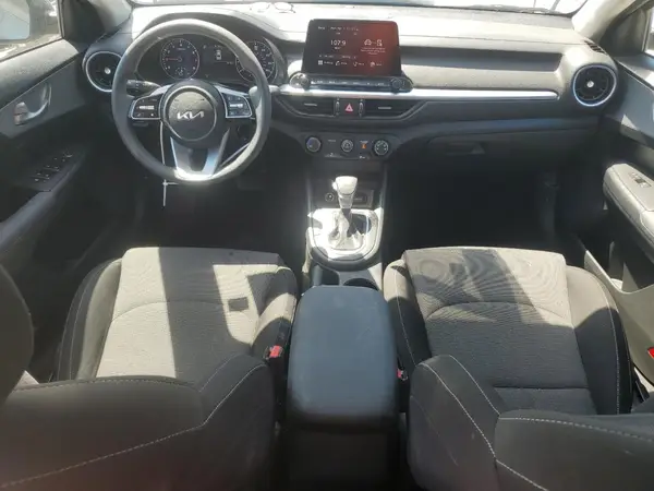 3KPF24AD0PE527051 2023 KIA FORTE - Image 8