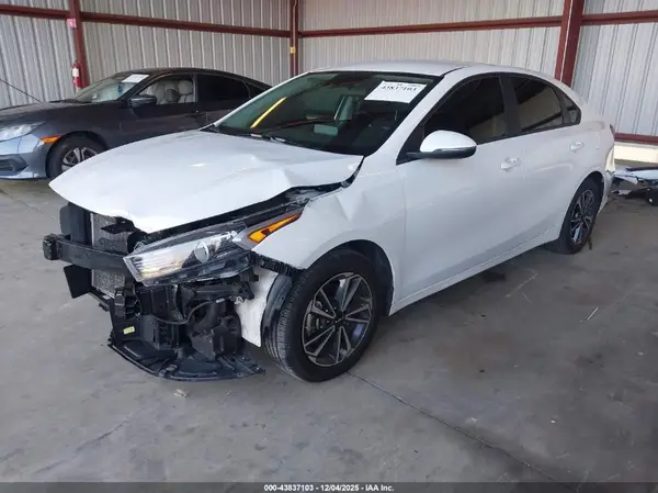 3KPF24AD0PE549177 2023 KIA FORTE - Image 2